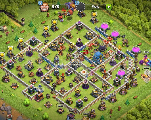 Belediye Binası 12 Nerdeyse Max & 6 İnşaatçı Yakın