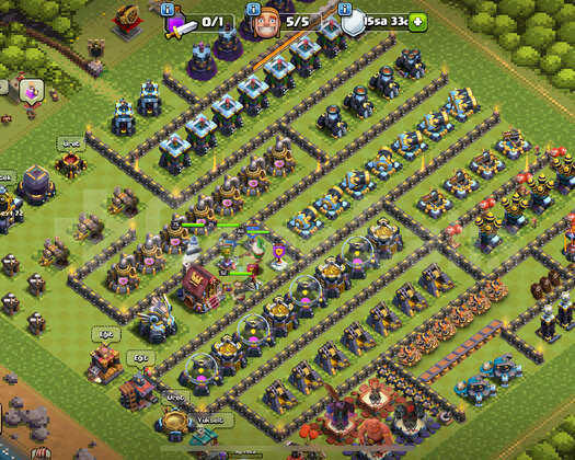 TH14 | 13 Max 7 Kostüm+1 Arka Plan Full++