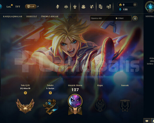 TR GOLD 3 / 8 KOSTÜM / 44 HERO