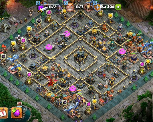Th17 MAX+ MAX 25 KOSTUM 8 ARKA PLAN