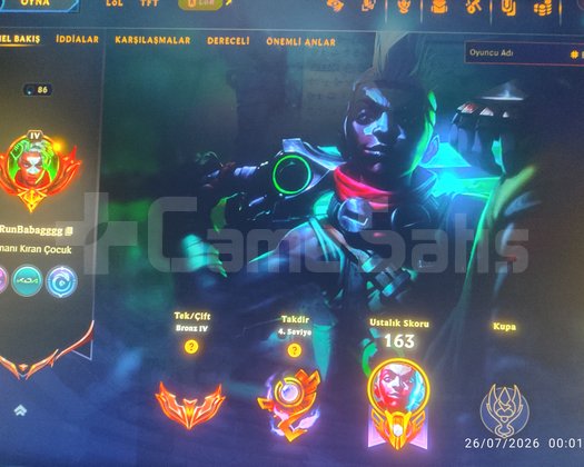 Valorant + LoL hesap İhtiyaçtan satilik
