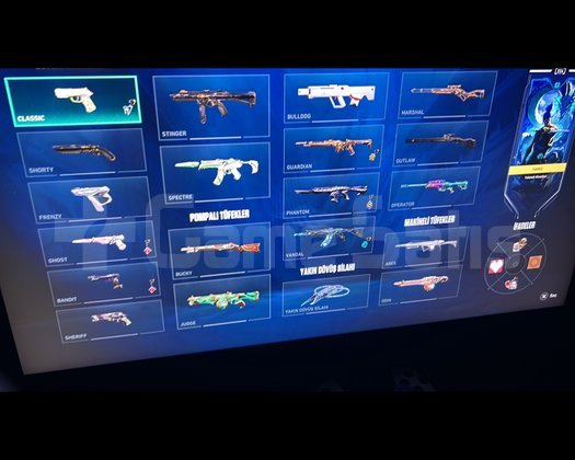 Valorant 45 k yatırımlı ömürlük hesap