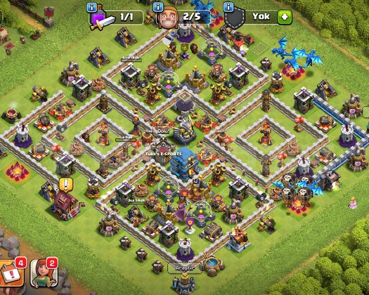 Th12 Maxtan Geçildi Kostümlü Hero
