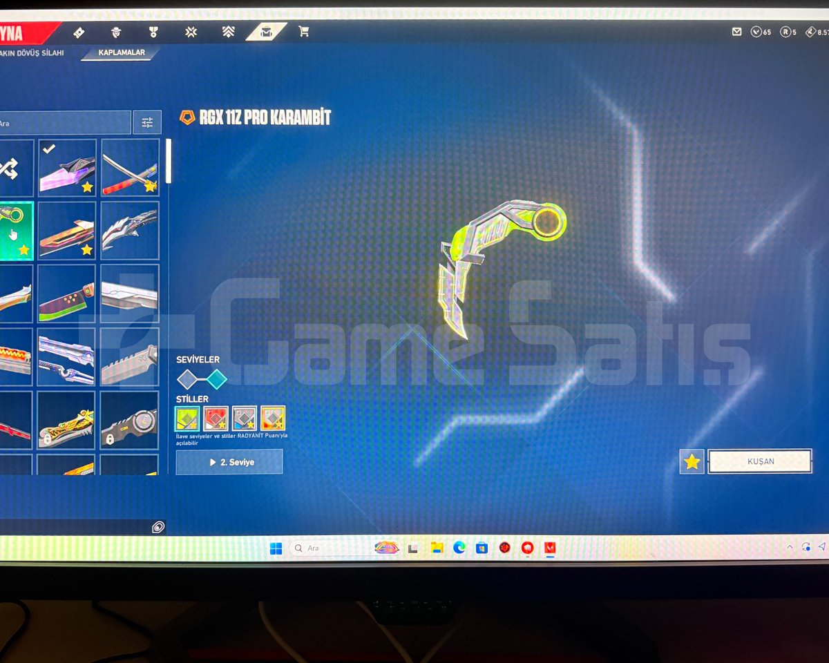 VALORANT HESABI | RGX KARAMBİT + ULU PEN