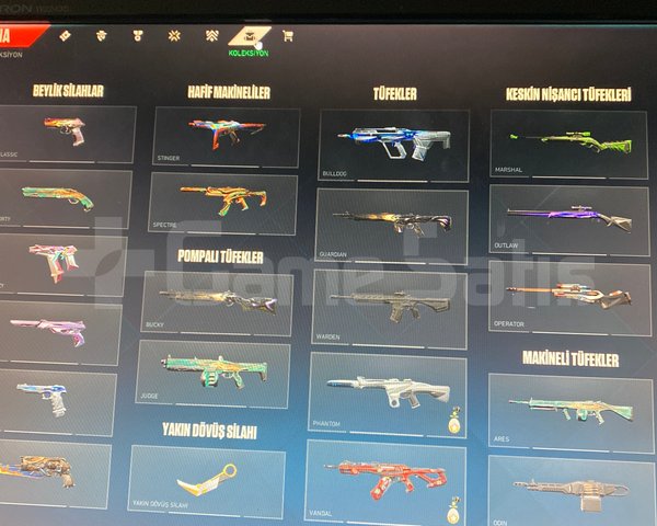 valorant gold 3 hesap
